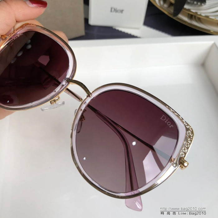DIOR-迪奧 經典版型 偏光時尚高雅墨鏡 女士太陽鏡  lly1561